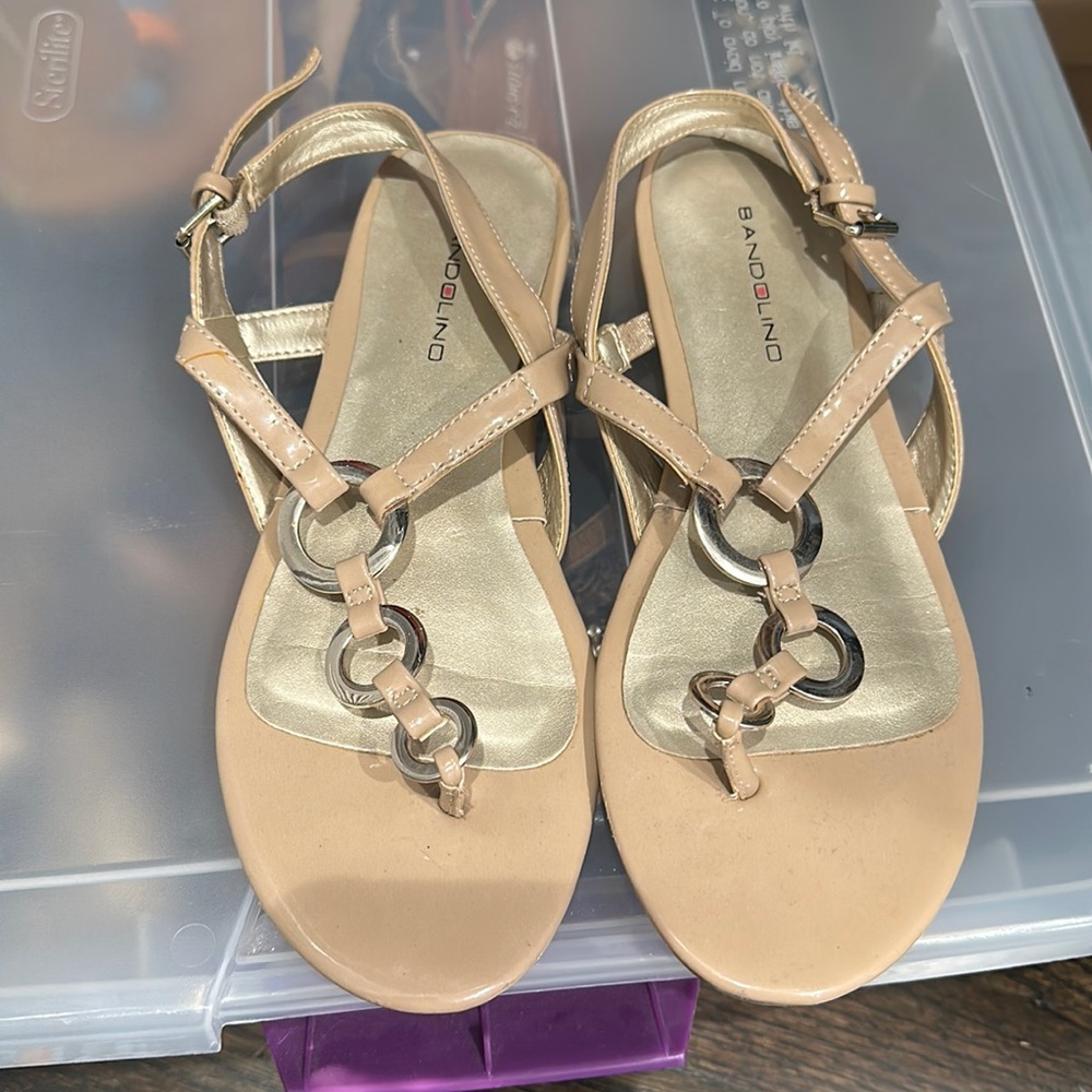 Sandals tan